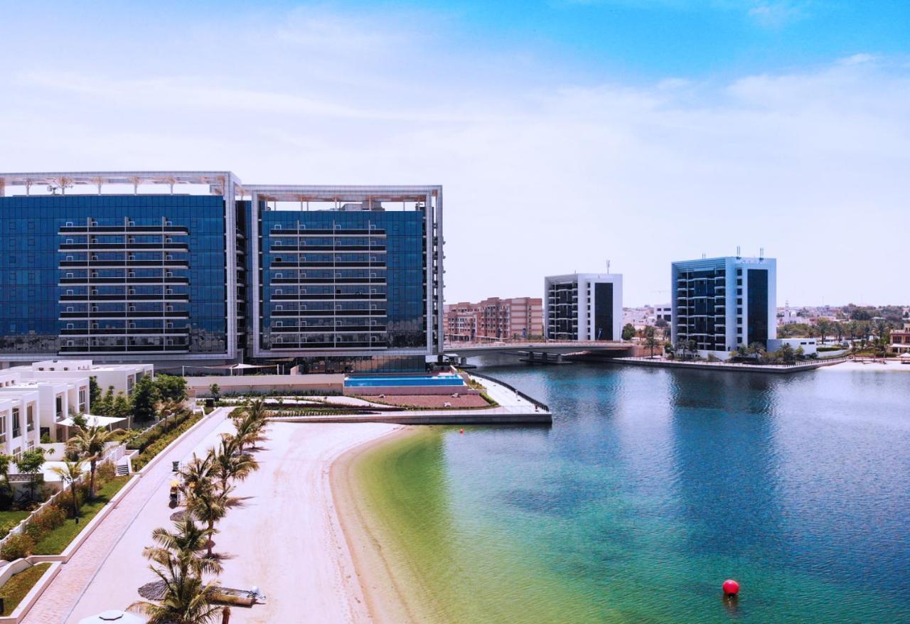 Live In The Middle Of Lagoons And Sea Ras al-Khaimah Exteriör bild